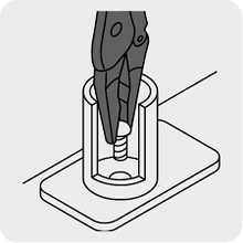 Cargar imagen en el visor de la galería, Pinzas largas de presión 9” Truper